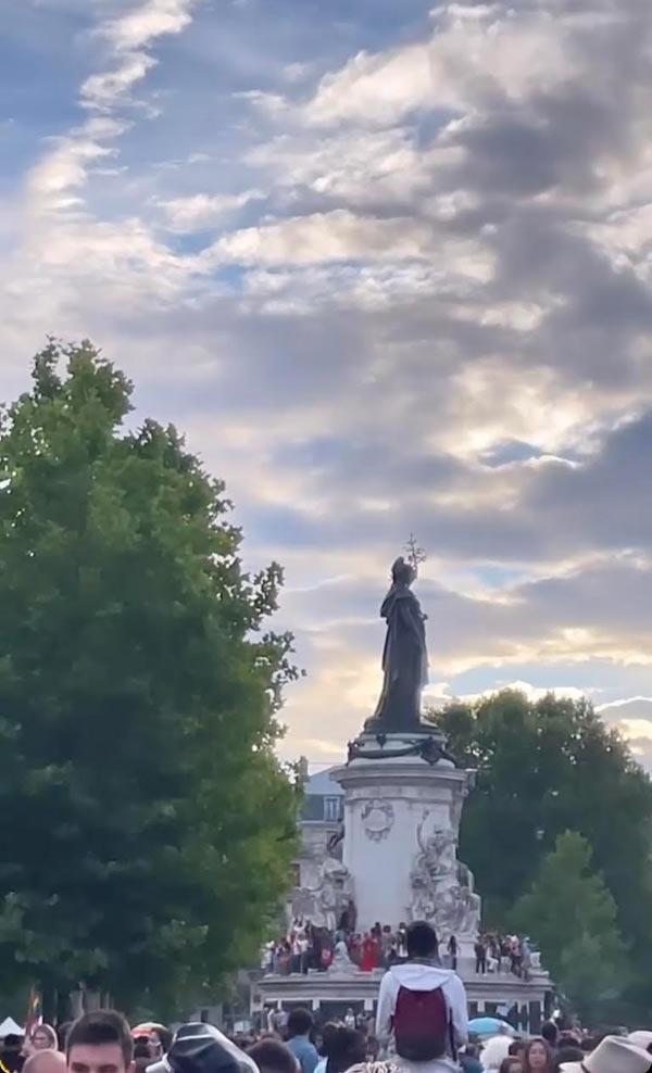 Statue de la liberte in republique